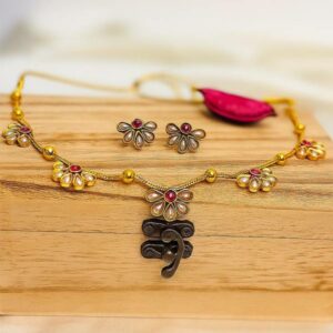 Pearl necklace